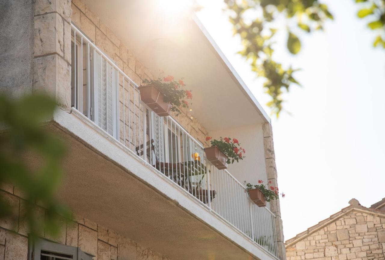 Apartment Nona - Center, 150 Meters From The Beach Supetar Bagian luar foto